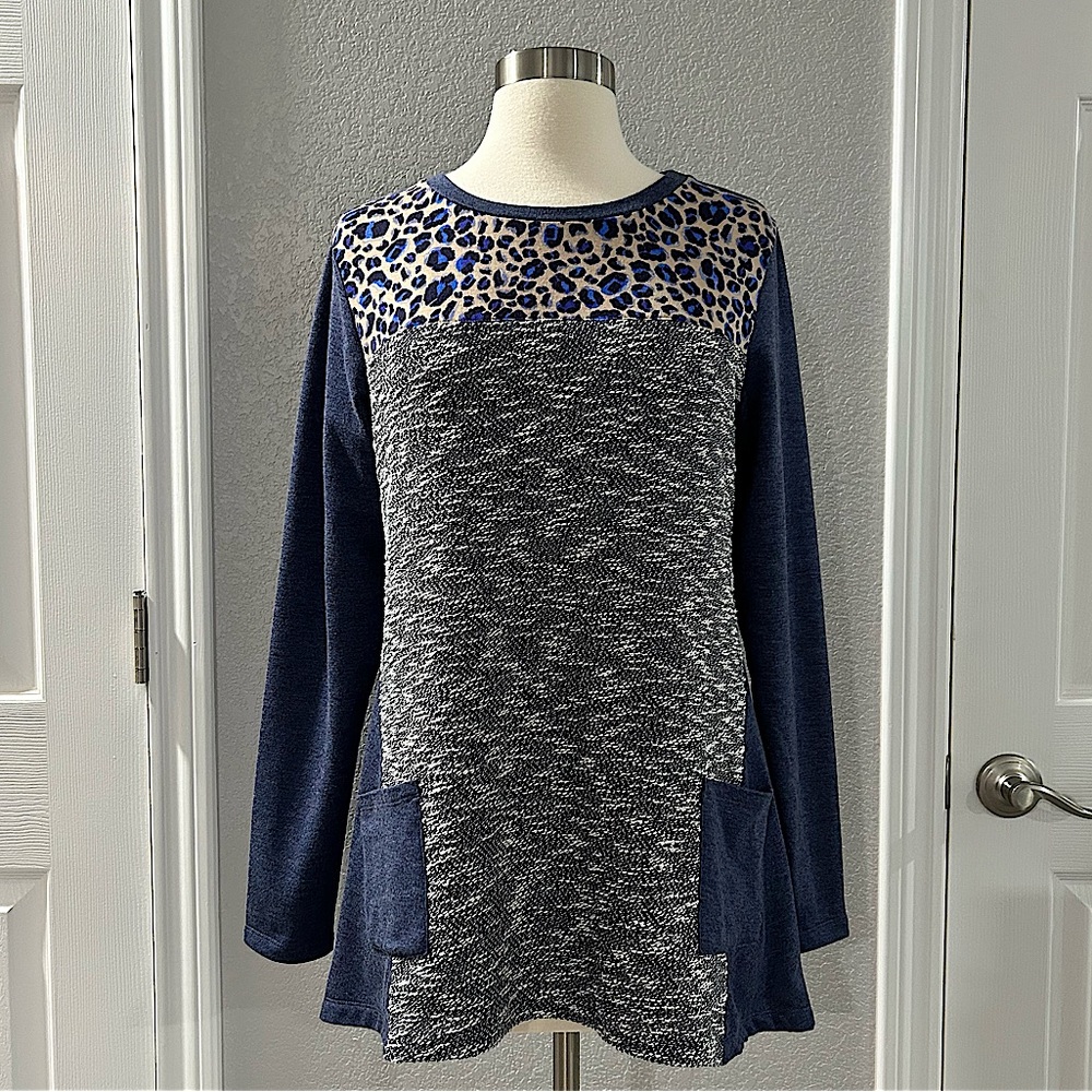 ❗️3/$20❗️Logo by Lori Goldstein Brushed Terry Mixed Media Top